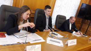 Селищ міського типу немає, але вони є. До Конституції пропонують внести зміни
